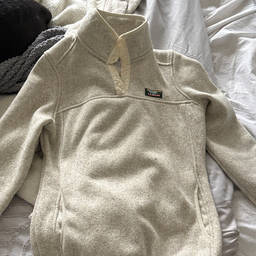 Llbean Women's Cream Pullover Sweater